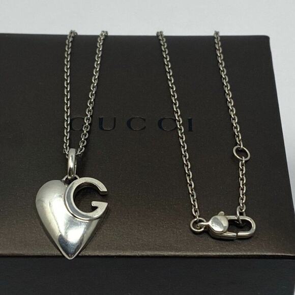 Authentic Gucci Sterling Silver Heart Necklace – 16" | Gift-Ready Elegance - Picture 3 of 8